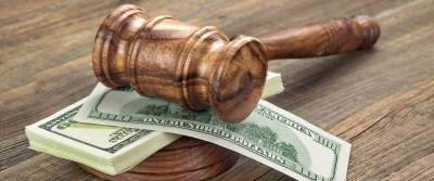 Кому акции? «Северавтодор» продают на аукционе cash gavel 400x167 - Кому акции? «Северавтодор» продают на аукционе