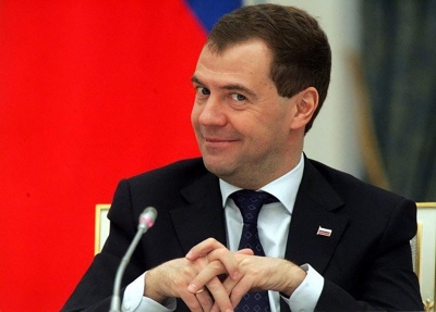 1523292678 medved 400x287 - Медведев отчитался о  результатах работы правительства за 6 лет