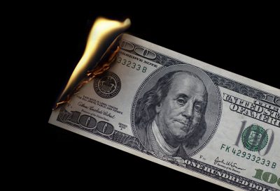 burning money 1500 400x274 - Осень покажет: США в сентябре ждёт дефолт