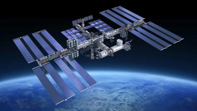 s1200 1 400x225 - Первый в истории человечества частный космический корабль отправился к МКС