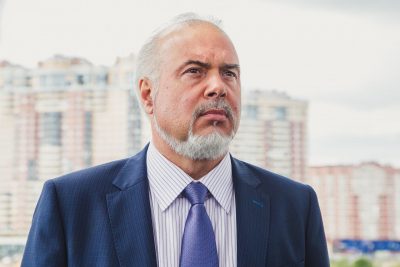 A0Q2Z0WN8jk 400x267 - Глава Сургута Вадим Шувалов подал в отставку, нового мера назначат депутаты в январе