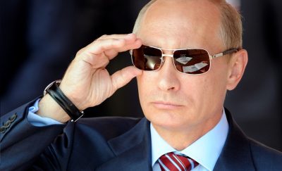 1 putin v ochkah 400x243 - Новости Великой Державы: Путин попал в топ-3 самых красивых мужчин России