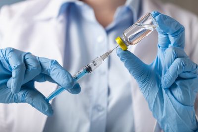 vaccine 400x267 - В Югре могут ввести обязательную вакцинацию