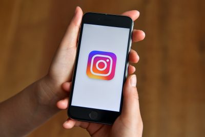 instagram logo 400x267 - Суд запретил в России Facebook и Instagram за экстремизм