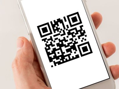 iphone qr code scan thumb1200 4 3 11 400x300 - В России введут водительские права в виде QR-кода