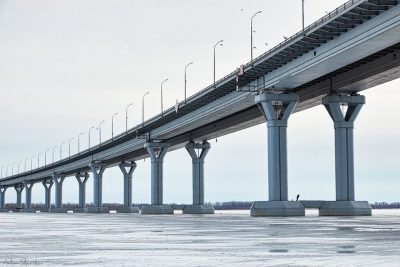 X2uVDr1wMMU 400x267 - Мост через Обь в Сургуте запустят осенью 2025 года