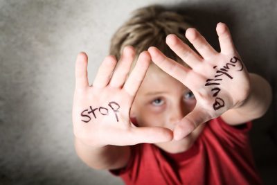 stop bullying 400x267 - В Югорских школах появится «кнопка быстрого реагирования» на буллинг