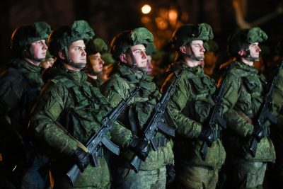 ustav rossijskoj armii 400x267 - В ХМАО ввели новые меры социальной поддержки для участников СВО