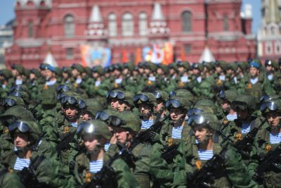parad ria evgenij biiatov d 850 400x267 - Шойгу анонсировал масштабные изменения в армии с 2023 по 2026 год