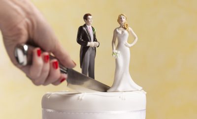 divorce wedding cake high res stock photography 641209186 1551396920 scaled 400x242 - В Югре столько же заключений браков, сколько и разводов