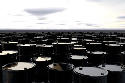 1587433515 1510015257 oilbarrel 353339855 400x267 - Югра нарастила экспорт нефти на 53%